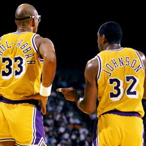 Kareem Abdul-Jabbar e Magic Johnson.