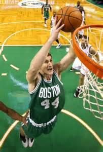 Tyler Zeller in schiacciata