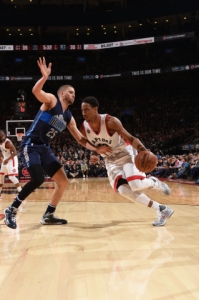 DeMar Rozan in azione su Chandler Parsons