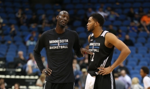 KEVIN GARNETT E KARL-ANTONY TOWNS, PASSATO E FUTURO DEI T-WOLVES