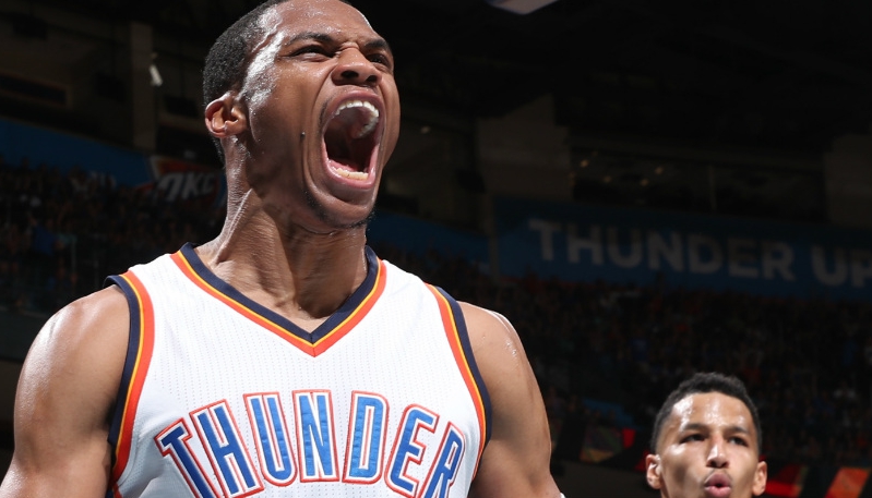 Russell Westbrook, con la maglia, la sua maglia dei Thunder