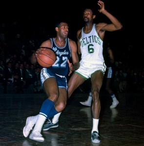 Elgin Baylor (Los Angeles Lakers) contro Bill Russell (Boston Celtics) alle NBA Finals 1962