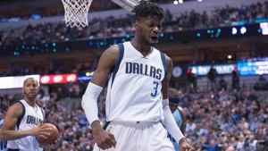 Nerlens Noel in canotta Mavs