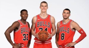 Da sinistra: Kris Dunn, Lauri Markkanen e Zach LaVine