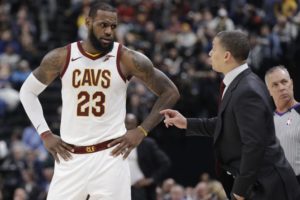 Regular season tormentata per i Cavs di Lebron James e coach Tyronn Lue