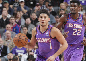 Devin Booker (#1) e DeAndre Ayton (#22), giovani stelle dei Suns